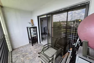 10442 Sunrise Lakes Blvd, Sunrise, FL 33322 - Photo 25