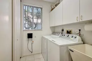 11917 Fountainside Cir, Boynton Beach, FL 33437 - Photo 35