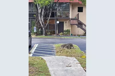 780 NE 199th Street #E 101, Miami, FL 33179 - Photo 3