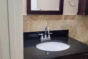 780 NE 199th St Unit #E 101, Miami, FL 33179 - Photo 13