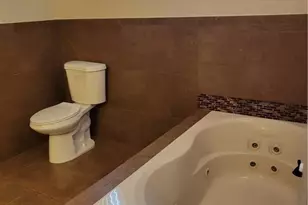 780 NE 199th St Unit #E 101, Miami, FL 33179 - Photo 19