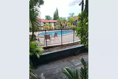 780 NE 199th Street #E 101, Miami, FL 33179 - Photo 29