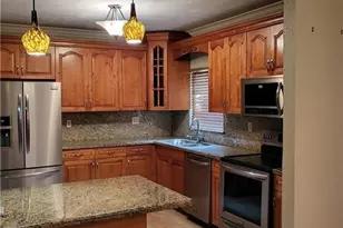 780 NE 199th St Unit #E 101, Miami, FL 33179 - Photo 7