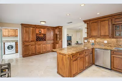 5161 Thoroughbred Lane, Fort Lauderdale, FL 33330 - Photo 7