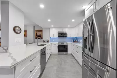 1150 Hillsboro Mile #905, Pompano Beach, FL 33062 - Photo 23