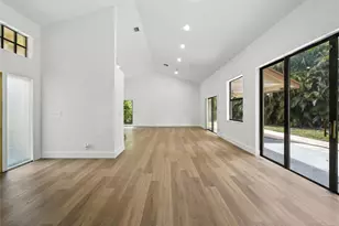 5172 NW 53rd Ave, Coconut Creek, FL 33073 - Photo 5