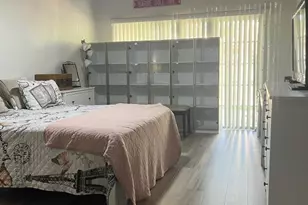 2360 Croton Ct, Pembroke Pines, FL 33026 - Photo 3