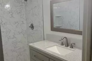 2360 Croton Ct, Pembroke Pines, FL 33026 - Photo 13