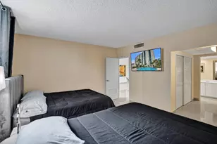 4001 S Ocean Dr, Hollywood, FL 33019 - Photo 23