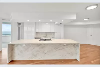 6301 Collins Avenue #1007, Miami Beach, FL 33141 - Photo 5