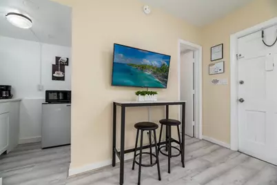 820 NE 21st Drive, Wilton Manors, FL  - Photo 47