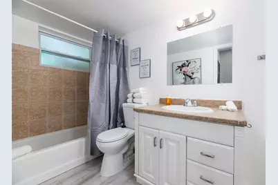 820 NE 21st Drive, Wilton Manors, FL  - Photo 19