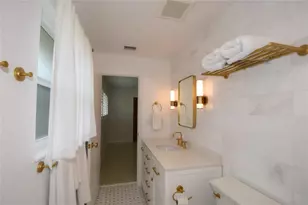 1911 NE 41st St, Oakland Park, FL 33308 - Photo 25