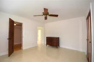 1911 NE 41st St, Oakland Park, FL 33308 - Photo 23