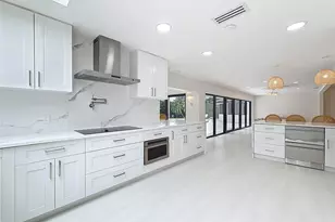 5100 Pineview Cir, Delray Beach, FL 33445 - Photo 17