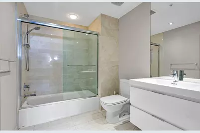 17111 Biscayne Boulevard #1702, North Miami Beach, FL 33160 - Photo 5