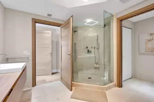 17111 Biscayne Blvd, North Miami Beach, FL 33160 - Photo 25