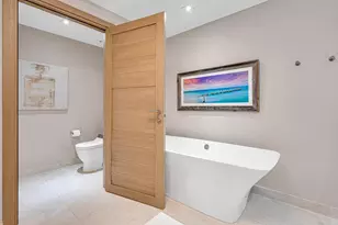 17111 Biscayne Blvd, North Miami Beach, FL 33160 - Photo 19