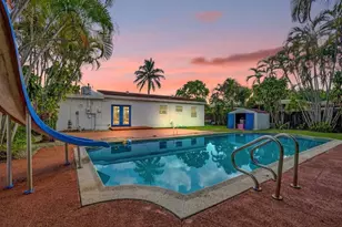 810 SW 26th Ct, Fort Lauderdale, FL 33315 - Photo 3