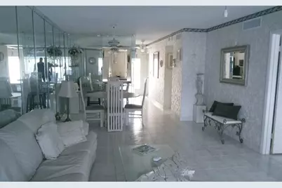 460 Paradise Isle Boulevard #301, Hallandale Beach, FL 33009 - Photo 5