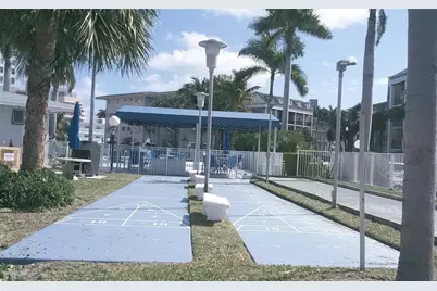 460 Paradise Isle Boulevard #301, Hallandale Beach, FL 33009 - Photo 23