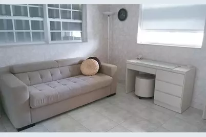 460 Paradise Isle Boulevard #301, Hallandale Beach, FL 33009 - Photo 17