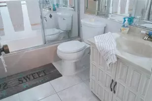 460 Paradise Isle Blvd, Hallandale Beach, FL 33009 - Photo 19