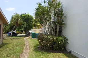 8706 NW 83rd St, Tamarac, FL 33321 - Photo 23