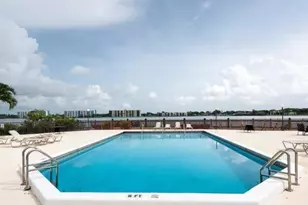 109 Lake Emerald Dr, Oakland Park, FL 33309 - Photo 13