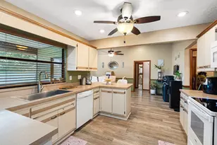 886 S E O'Donnell Ln, Port Saint Lucie, FL 34983 - Photo 21