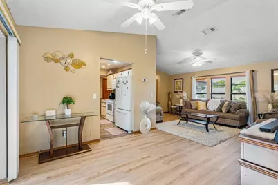 886 S E O'Donnell Lane, Port Saint Lucie, FL 34983 - Photo 11