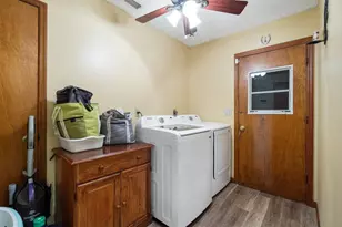 886 S E O'Donnell Ln, Port Saint Lucie, FL 34983 - Photo 39