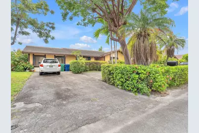 20100 NE 10th Place Way, Miami, FL 33179 - Photo 13