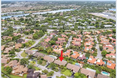 20100 NE 10th Place Way, Miami, FL 33179 - Photo 15