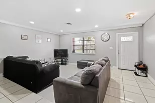 2721 NW 22nd St, Fort Lauderdale, FL 33311 - Photo 15