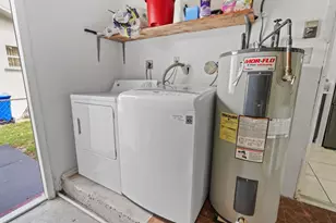 2721 NW 22nd St, Fort Lauderdale, FL 33311 - Photo 19