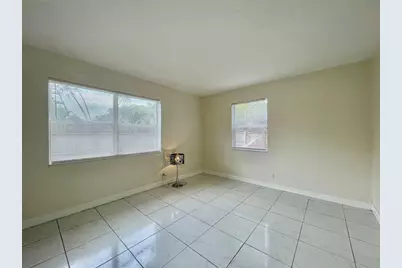 100 NE 12th Street, Fort Lauderdale, FL 33304 - Photo 11