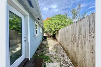 100 NE 12th Street, Fort Lauderdale, FL 33304 - Photo 27