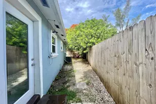 100 NE 12th St, Fort Lauderdale, FL 33304 - Photo 27