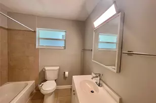 100 NE 12th St, Fort Lauderdale, FL 33304 - Photo 13