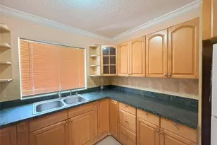 2760 W 62nd Pl, Hialeah, FL 33016 - Photo 5
