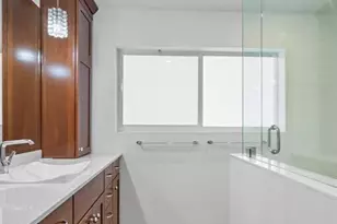 2325 Barcelona Dr, Fort Lauderdale, FL 33301 - Photo 27