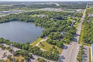 2511 S Jenkins Rd, Fort Pierce, FL 34947 - Photo 1