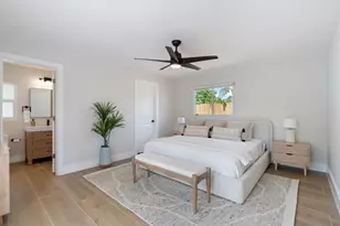 860 NE 34th St, Oakland Park, FL 33334 - Photo 13