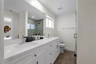 2621 NE 20th St, Pompano Beach, FL 33064 - Photo 15