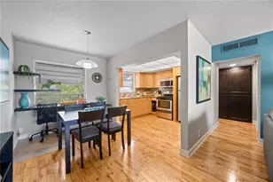 3847 S Circle Dr, Hollywood, FL 33021 - Photo 13