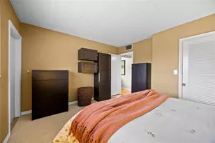 3847 S Circle Dr, Hollywood, FL 33021 - Photo 17