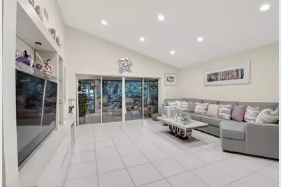 19452 Waters Reach Lane 305 Lane #305, Boca Raton, FL 33434 - Photo 13