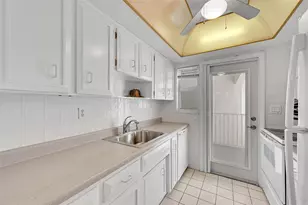 1110 N Riverside Dr, Pompano Beach, FL 33062 - Photo 33