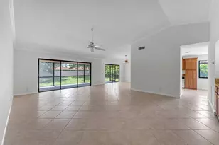 2600 SW 23rd Cranbrook Dr, Boynton Beach, FL 33436 - Photo 9